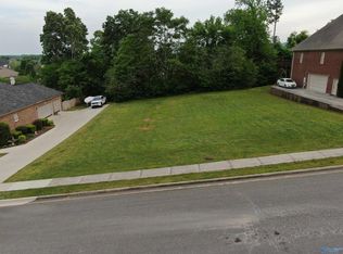 4728 Saddle Ridge Dr SE, Owens Cross Roads, AL 35763