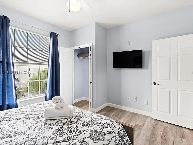 3175 Feltrim Pl #305 — Photo 2