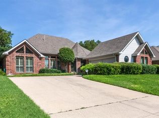 3008 Pitkin Dr, Arlington, TX 76006