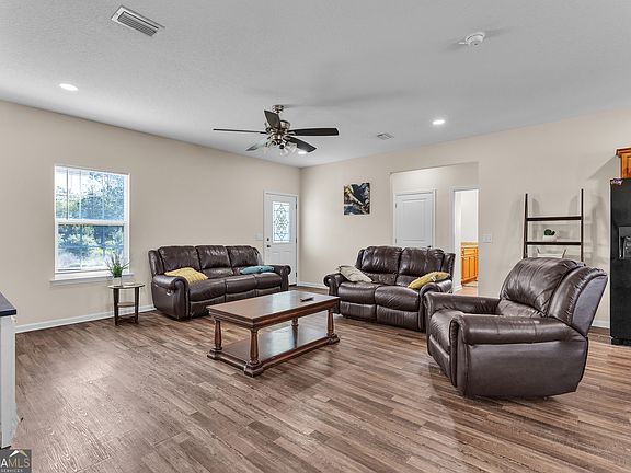 5th image of 186 Mill Branch Cir