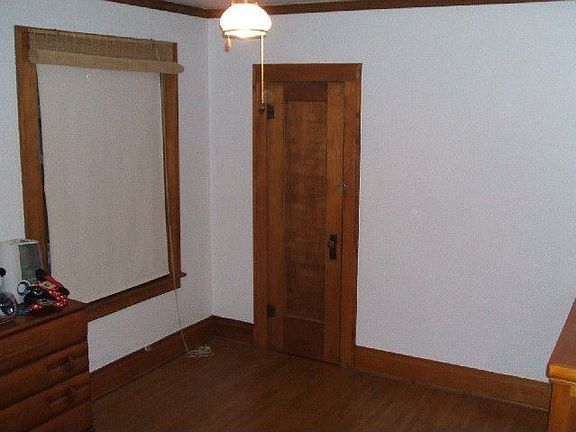 Downstairs Bedroom 1