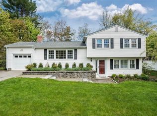 102 Indian Head Rd, Framingham, MA 01701