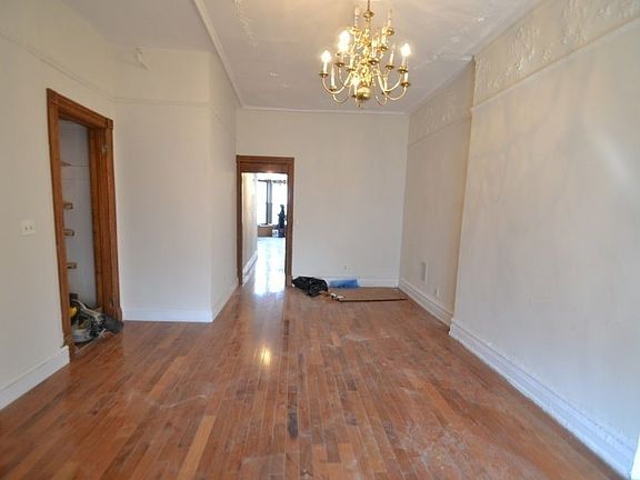 2nd image of 30 Edgecombe Ave #3F