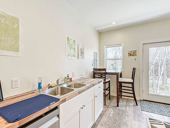 2nd image of 196 S Caribou St #A