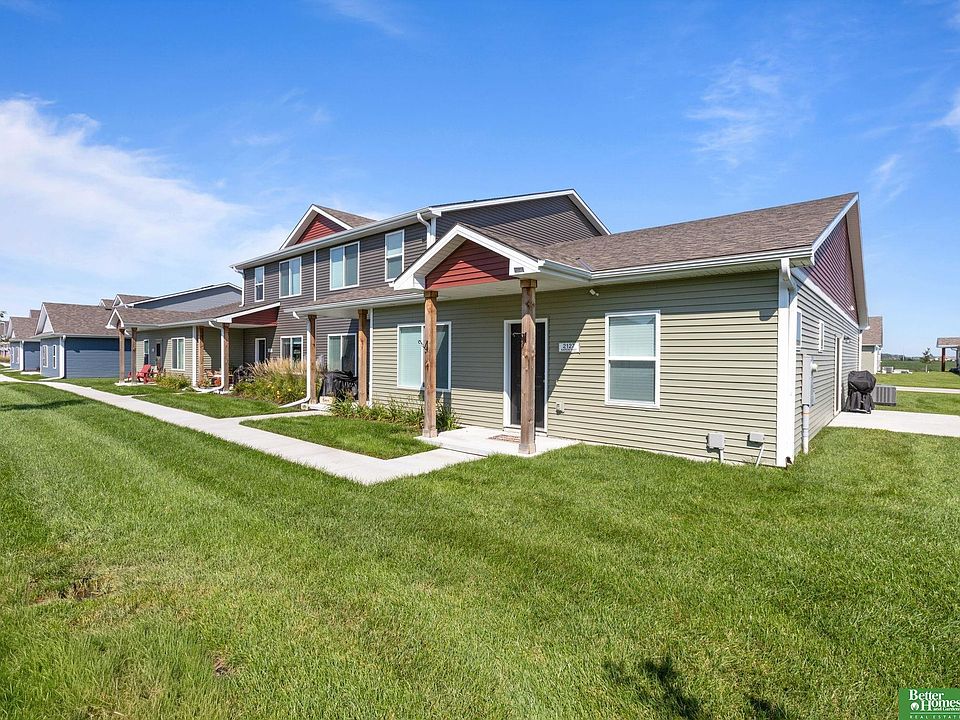 1st image of 2127 N Aaron Way