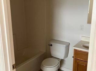 404 Bay St UNIT 2, Taunton, MA 02780