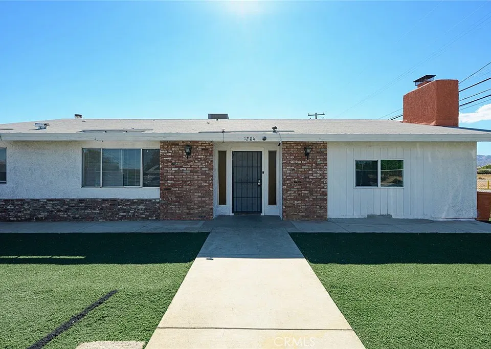 1204 E Avenue Q4