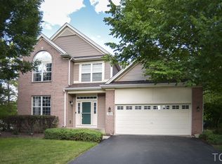 2921 McDuffee Cir, North Aurora, IL 60542