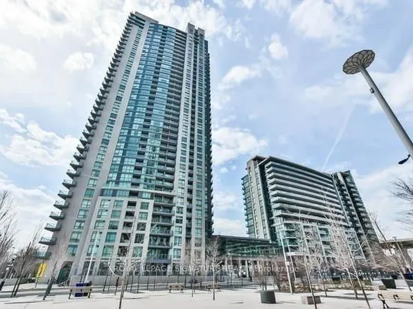 215 Fort York Blvd, Toronto, ON