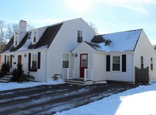 2 Sycamore Ln, Hingham, MA 02043