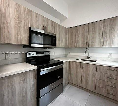 3rd image of 1082 NE 145th St