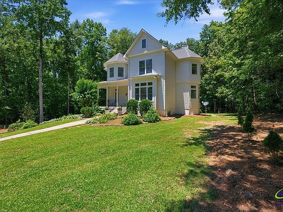 2nd image of 108 Magnolia Ct