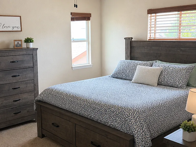 3004 Valdez Dr — Photo 5