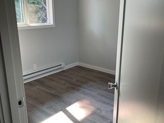 4th image of 2211 Y St #2215