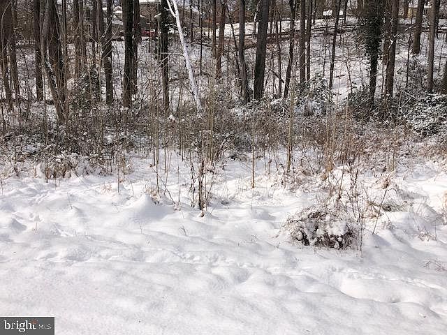 2nd image of 8201 Little River Tpke