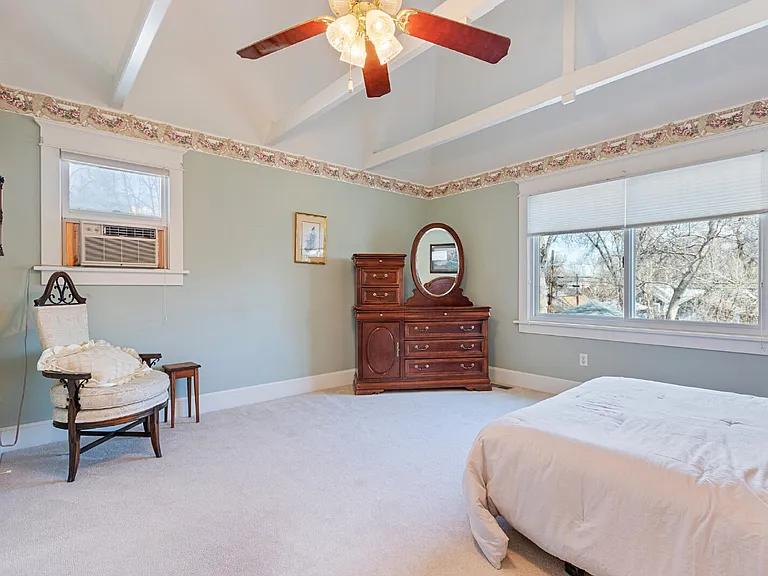 632 Bross St — Photo 27