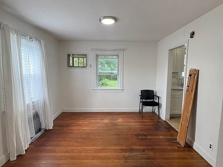914 Miltonia St — Photo 9