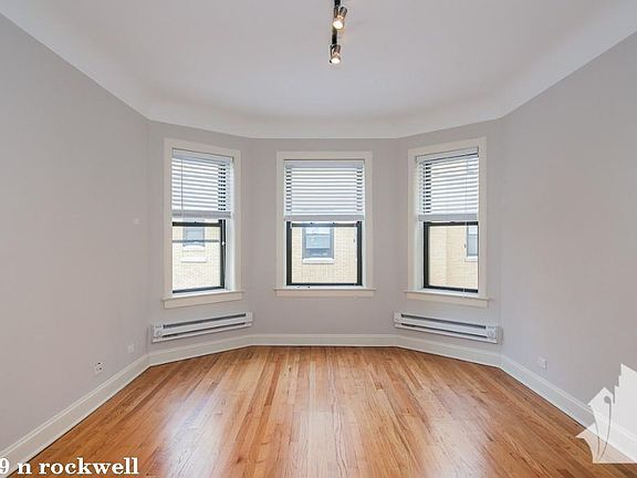 3rd image of 2319 N Rockwell St #114