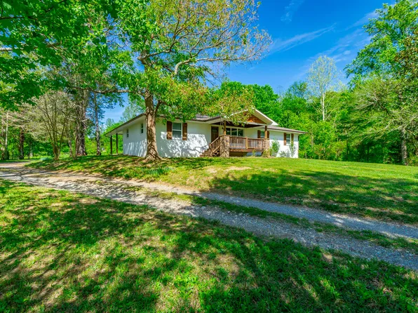 838 Campbell Rd, Tunnel Hill, GA 30755