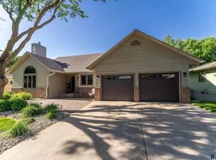 4914 E Havenhill Dr, Sioux Falls, SD 57110