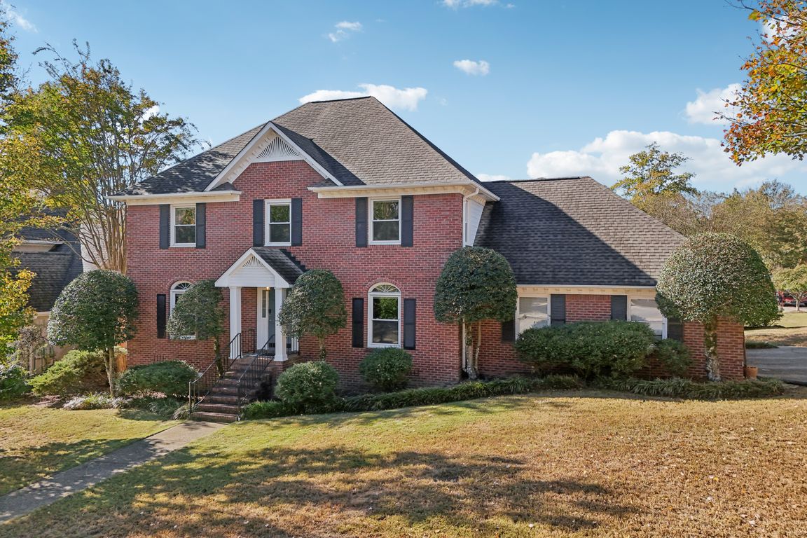 Highland Crest Cir-S2310-003.jpg