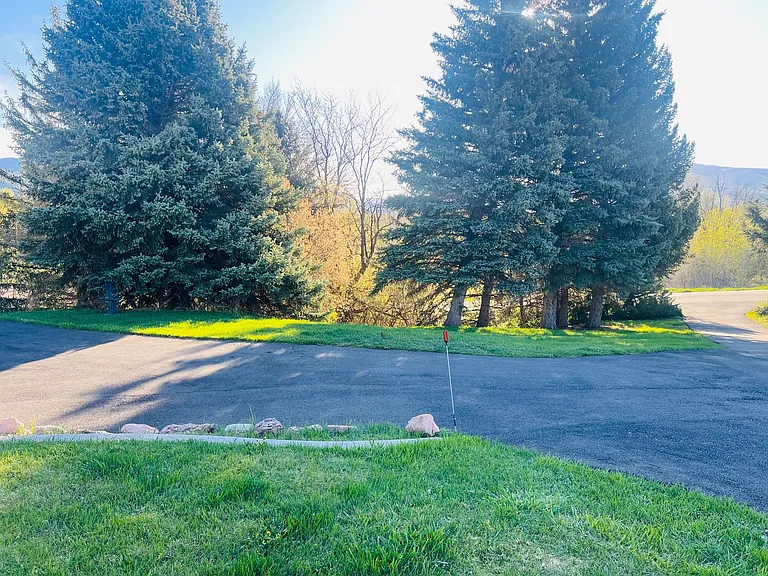 925 S 7450 E — Photo 13