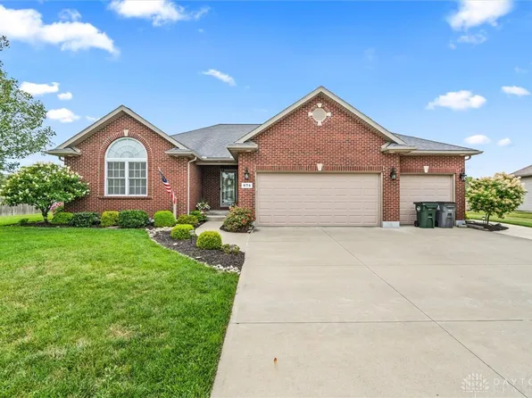 874 Crossbow Ln, Troy, OH 45373