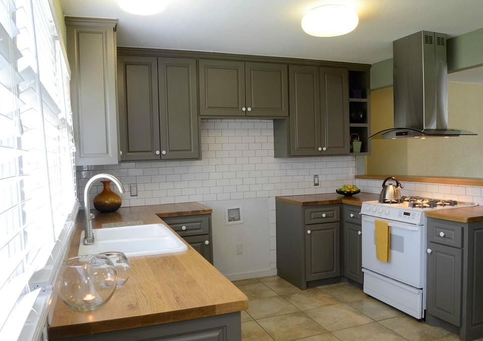 2nd image of 3215 James Dr