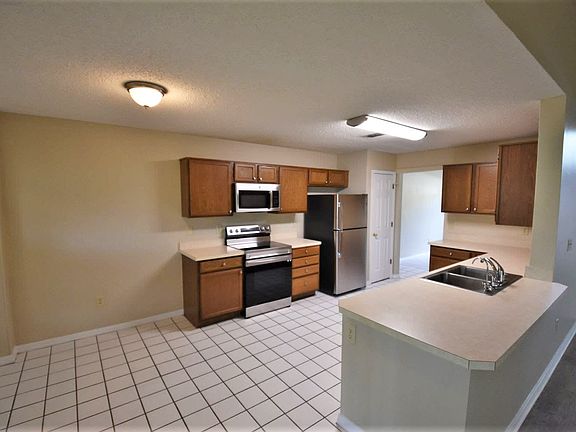 5th image of 9608 Glenox Ln