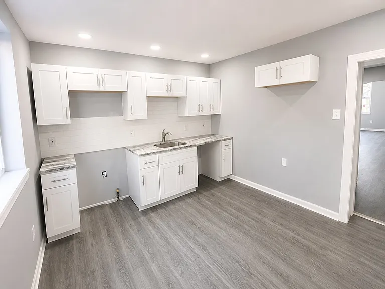 1212 N Randolph St — Photo 7