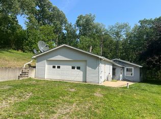 919 Nature Ln, Montgomery, MI 49255