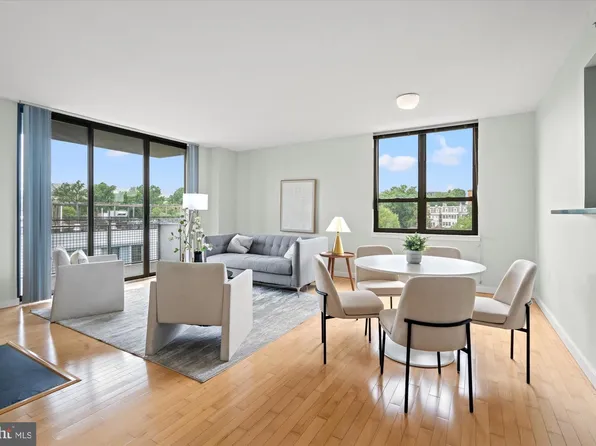 3883 Connecticut Ave NW APT 812, Washington, DC 20008