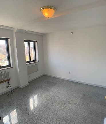 4th image of 27-35 21st St #7E