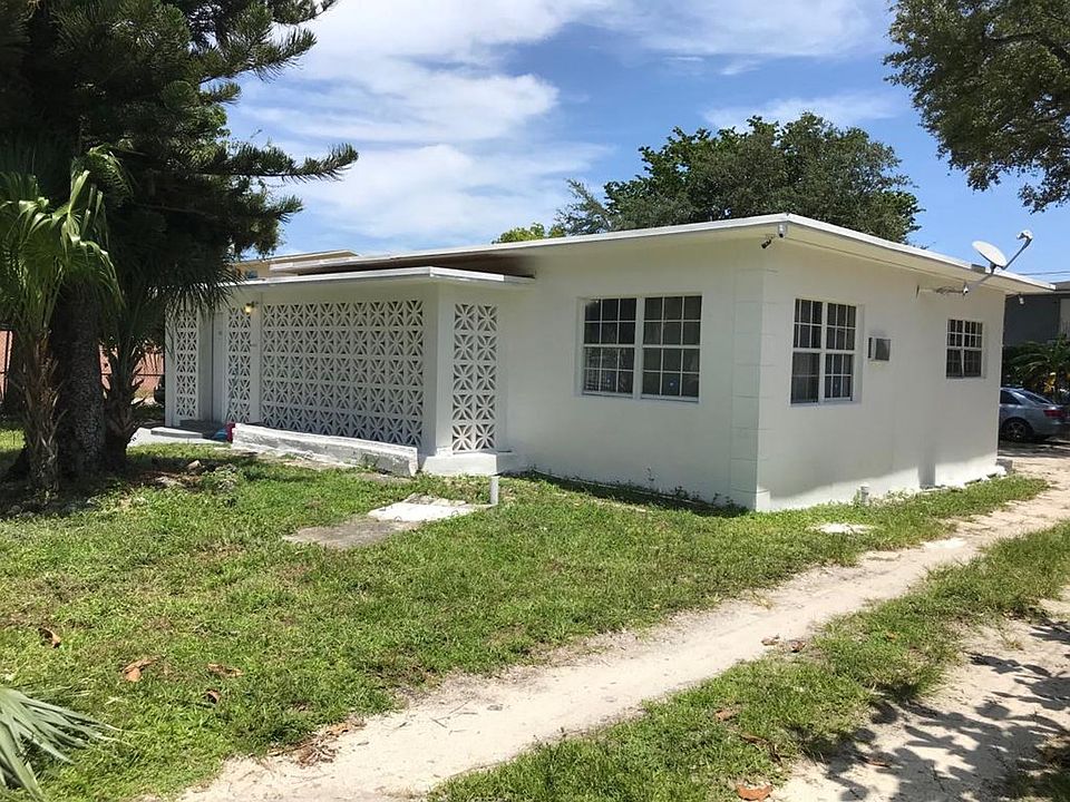 1st image of 6525 NE Miami Pl #2