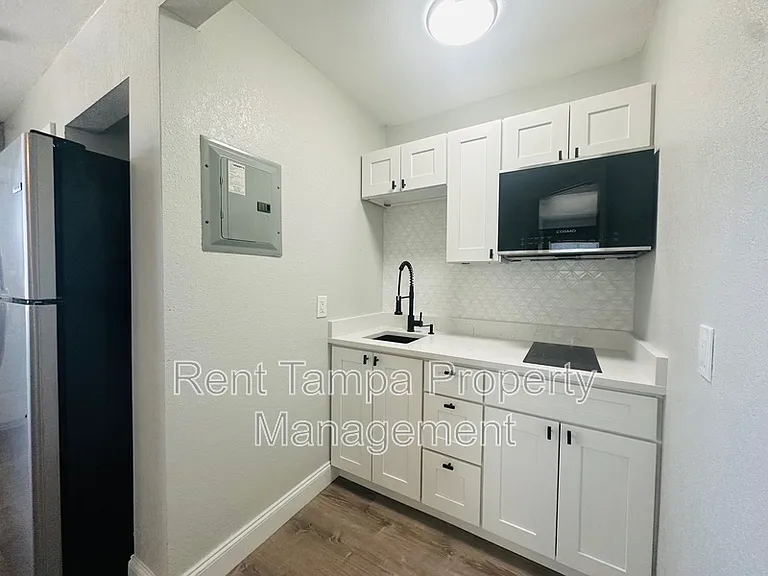 680 22nd Ave S #12 — Photo 7