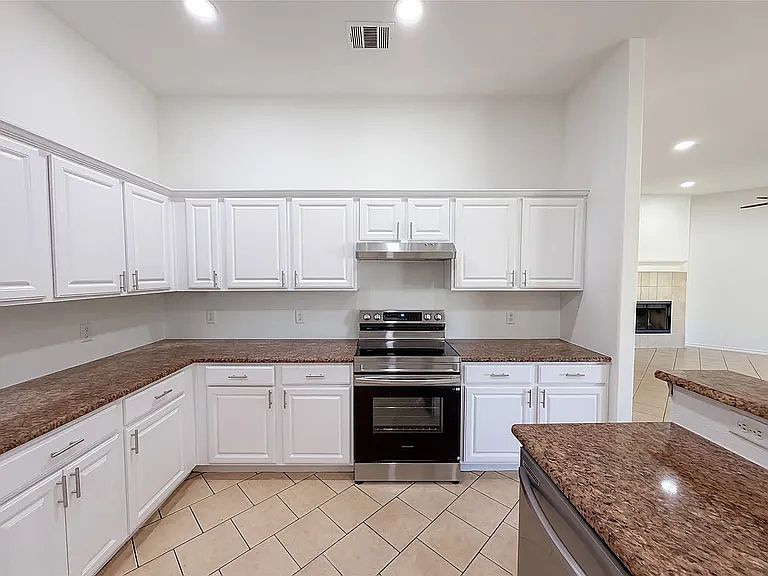 1st image of 4613 Deal Dr