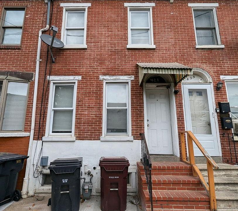 1st image of 421 E 9th St