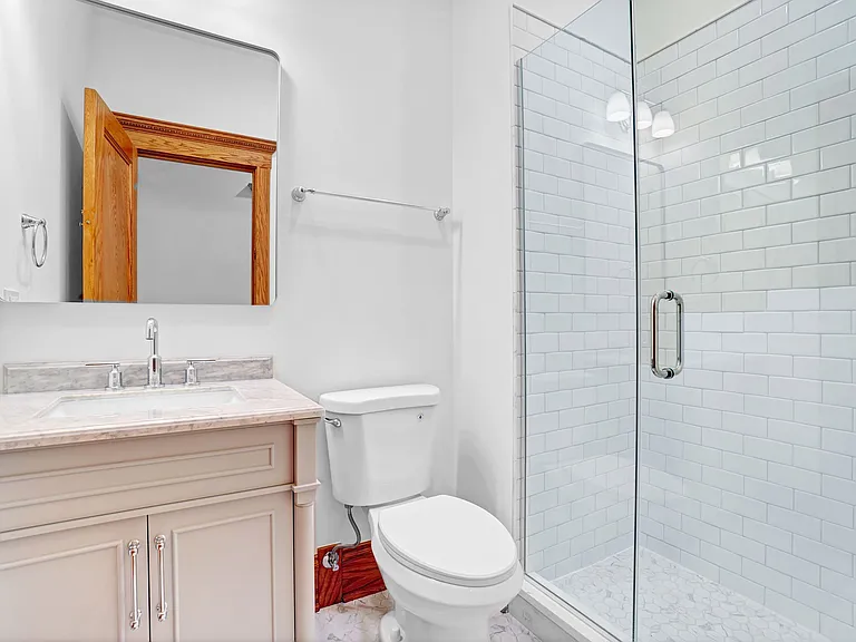 1233 N Hoyne Ave #3 — Photo 20