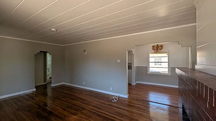 813 Cypress St — Photo 5