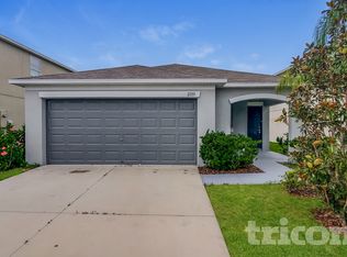 17235 White Mangrove Dr, Wimauma, FL 33598