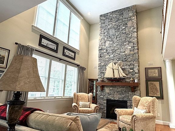 5th image of 4 Tamarack Ln