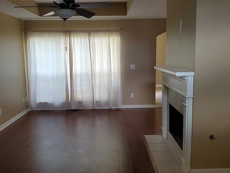 8755 Ridgestone Ct — Photo 2