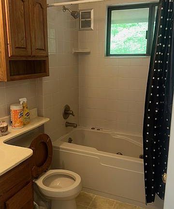 3rd image of 431 Holly Ridge Rd