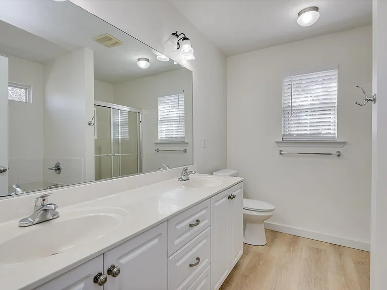 909 Watsonia Dr — Photo 16