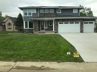 5141 Rolling Hills Dr, Grand Blanc, MI 48439