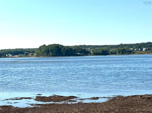 3 Island Road Ext, Cumberland, NS B0K 1E0