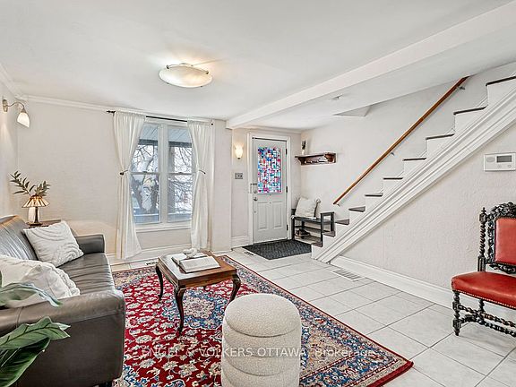 4th image of 477 Booth St W