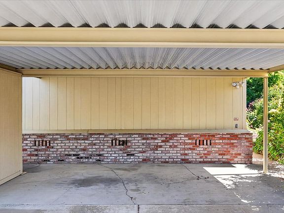 3rd image of 21 Redondo Court