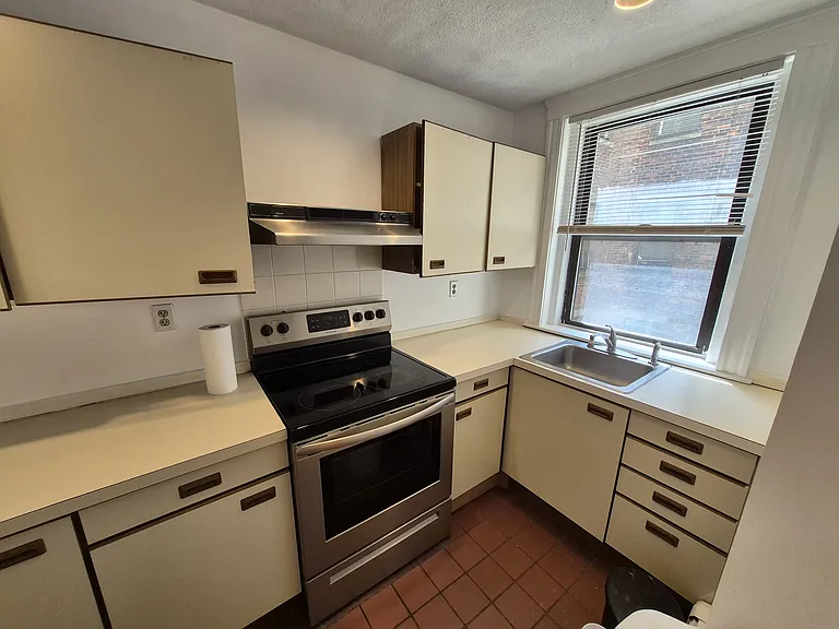 451 Park Dr #2C — Photo 6