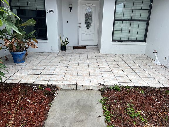 5th image of 5406 Hopedale Dr